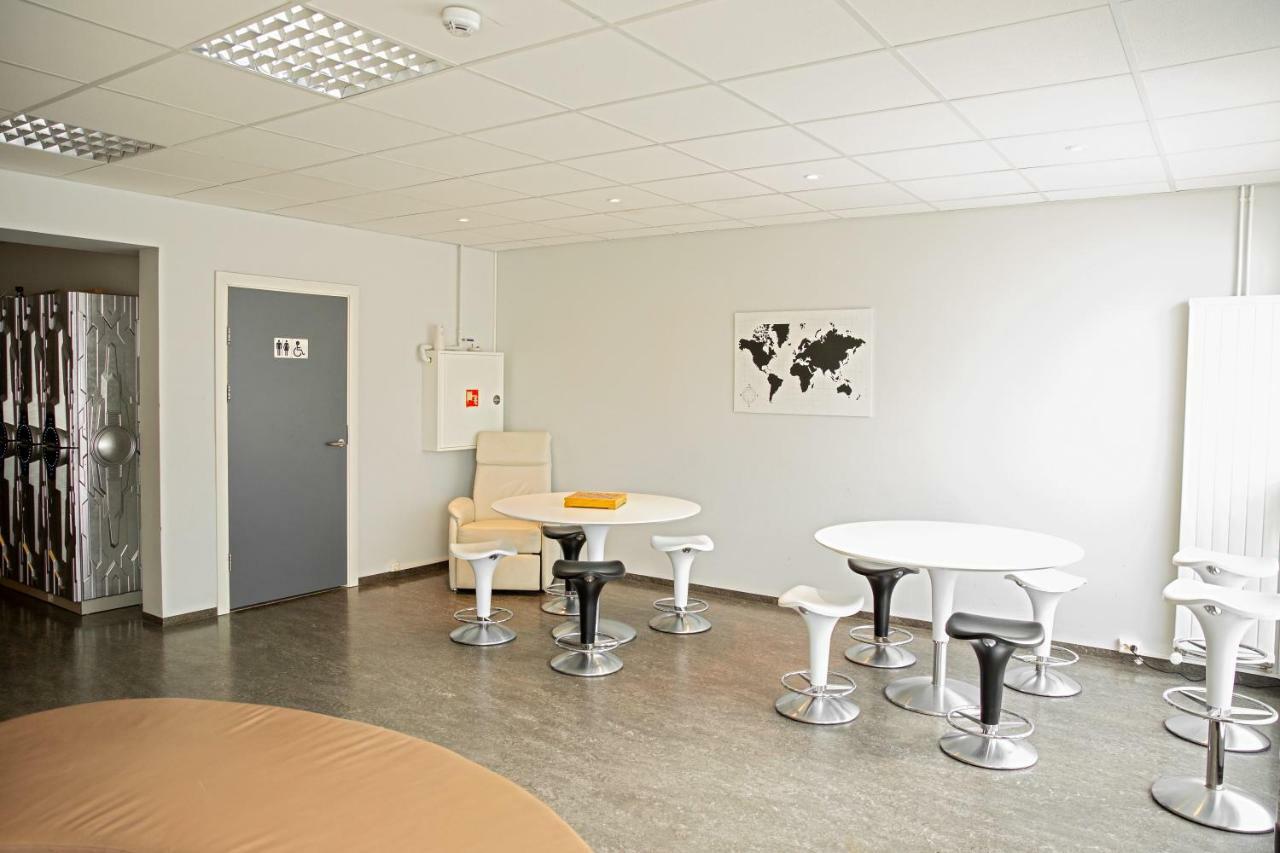 Puffin Nest Capsule Hostel Vestmannaeyjar Buitenkant foto